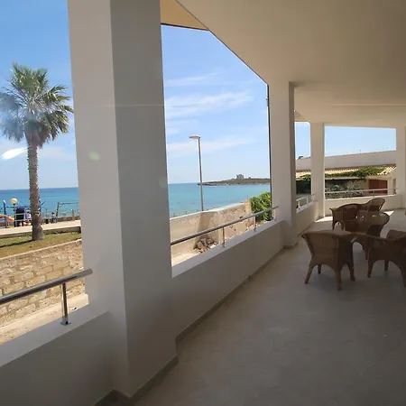 Отель Vittorio Portopalo Di Capo Passero